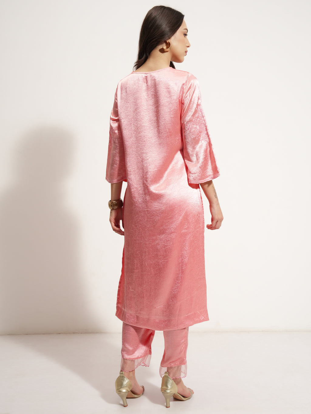 Vishudh Women Pink Embroidered Kurta With Trouser - Pink - Image 3