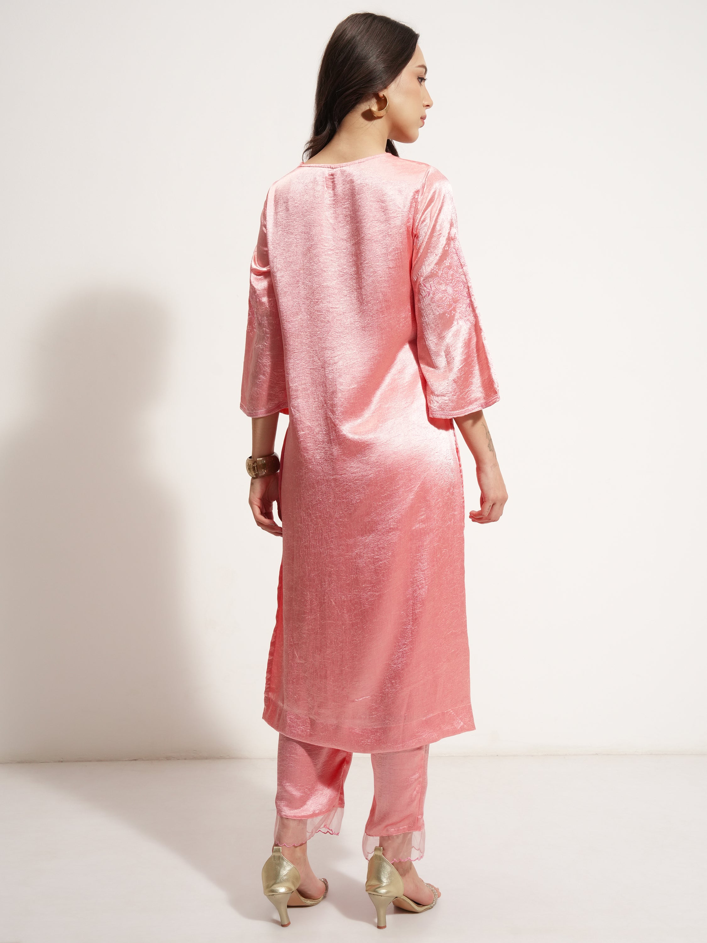 Vishudh Women Pink Embroidered Kurta With Trouser - Pink - Image 3