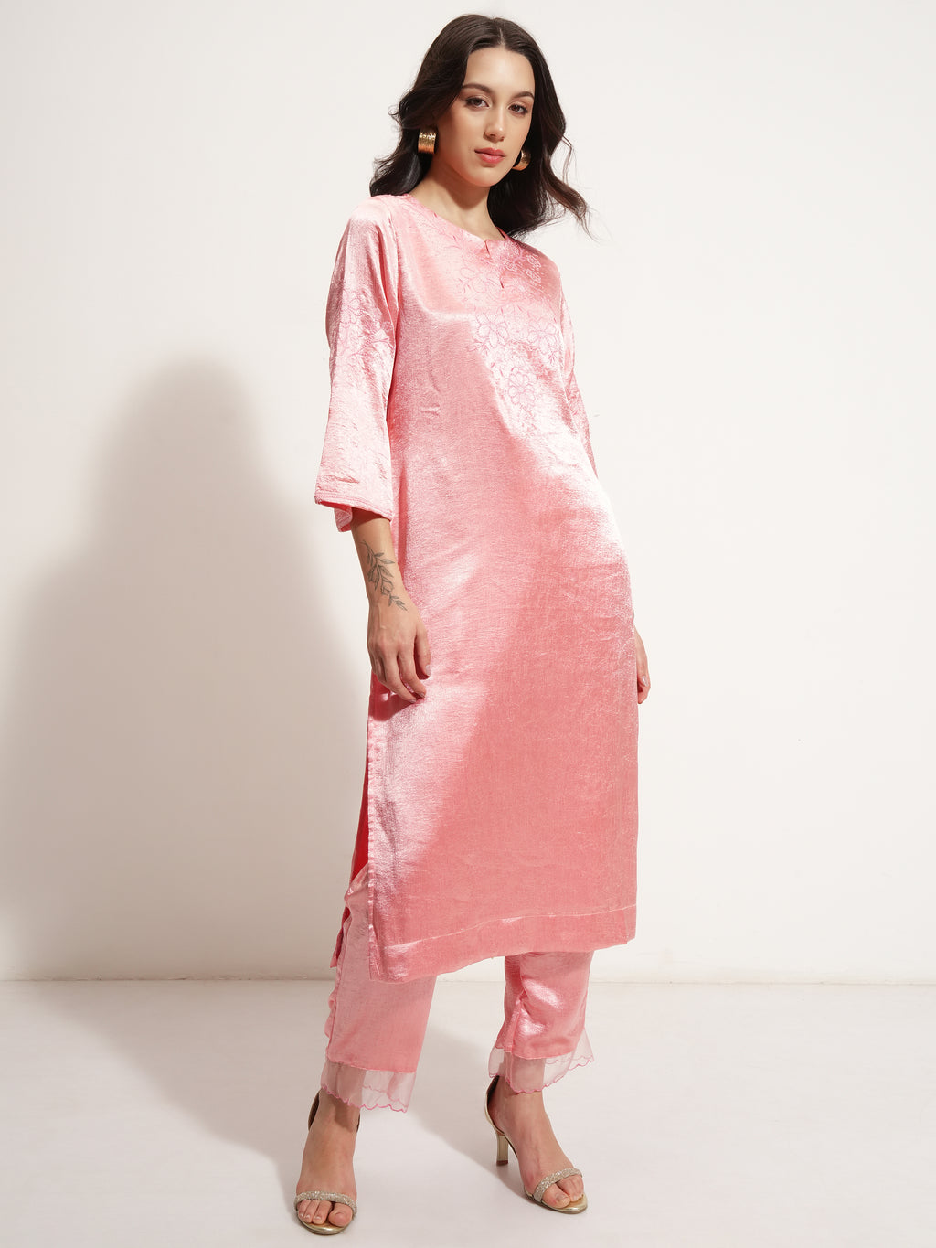 Vishudh Women Pink Embroidered Kurta With Trouser - Pink - Image 6