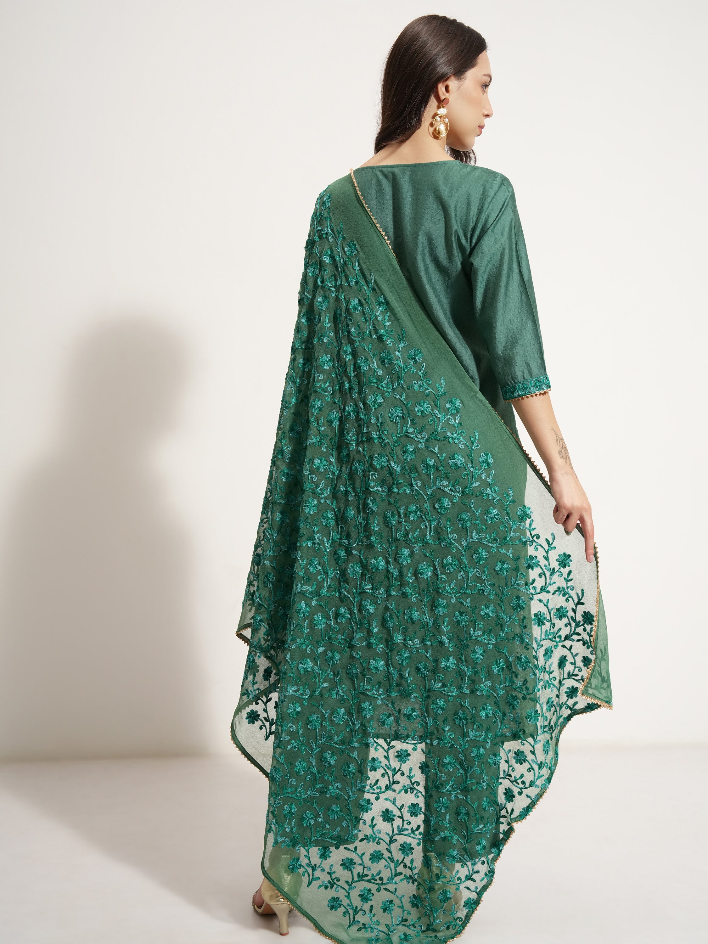 Vishudh Women Green Embroidered Kurta With Trouser And Dupatta - Green - Image 3
