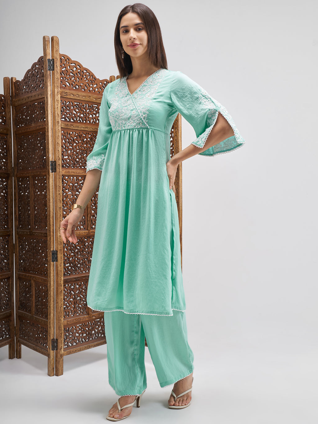 Vishudh Women Green Embroidered Kurta And Palazzo With Dupatta - Green - Image 2