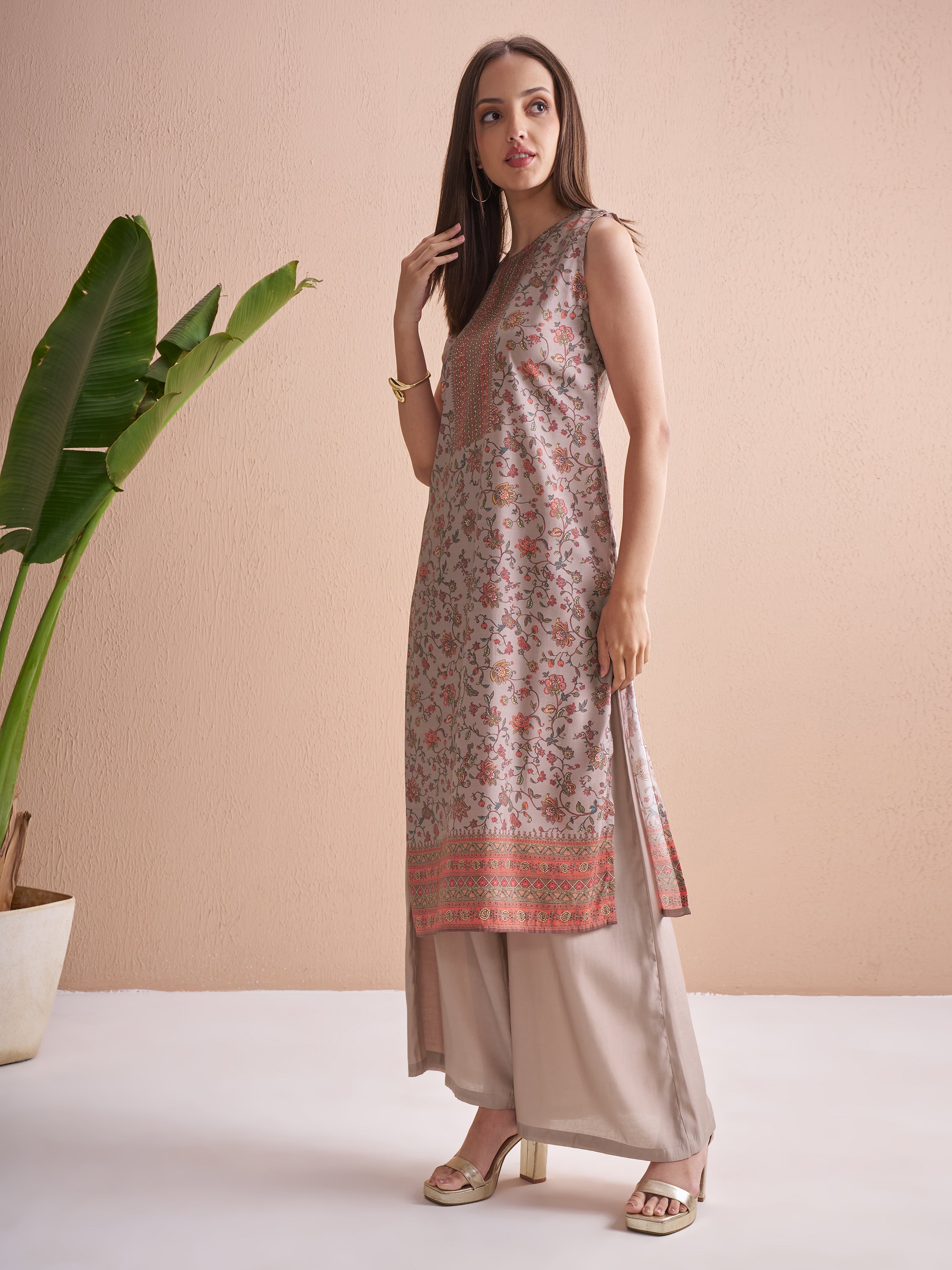 Vishudh Women Beige Printed Kurta With Trouser And Dupatta - Beige - Image 4