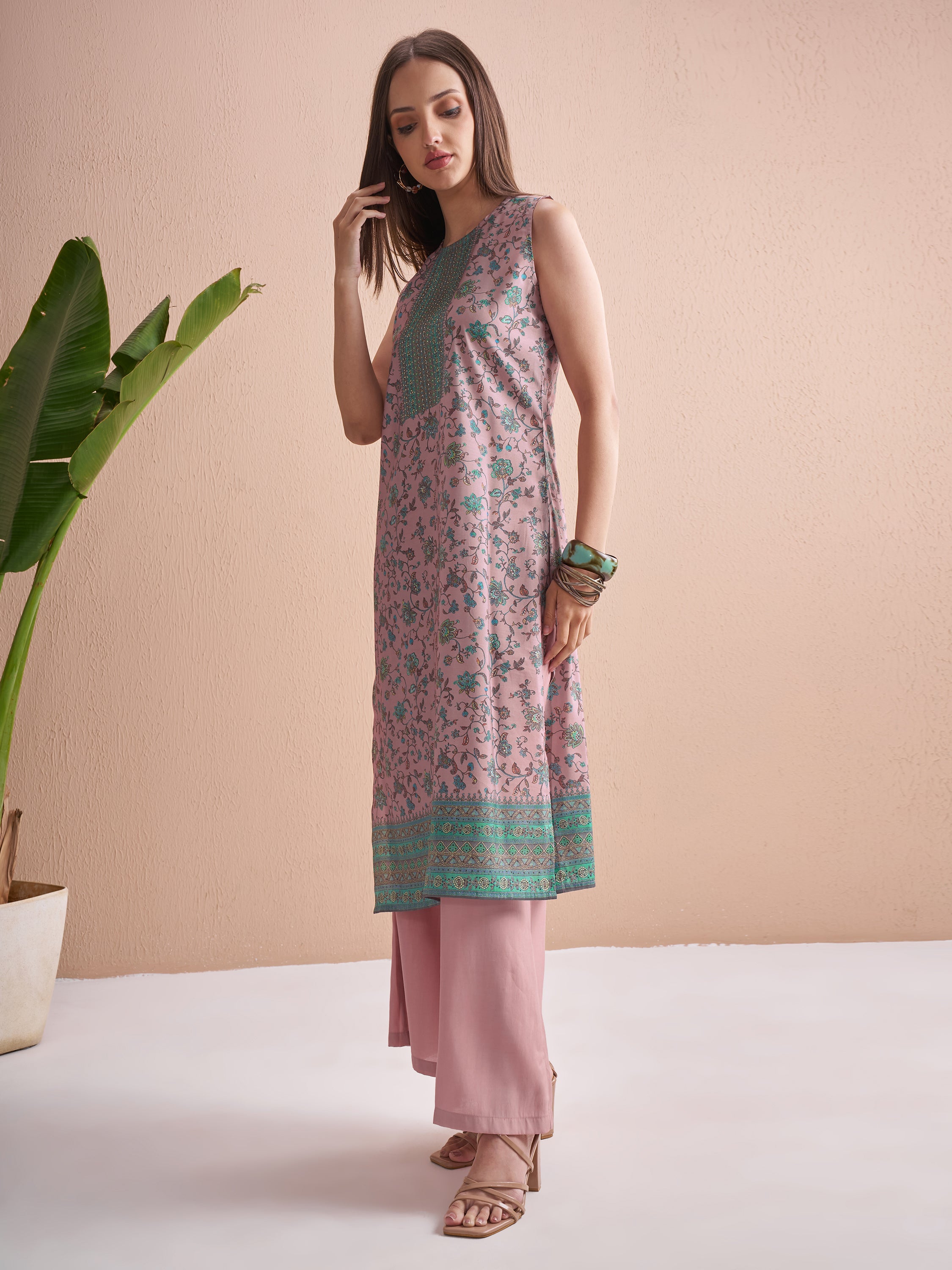 Vishudh Women Lavender Printed Kurta With Trouser And Dupatta - Lavender - Image 4