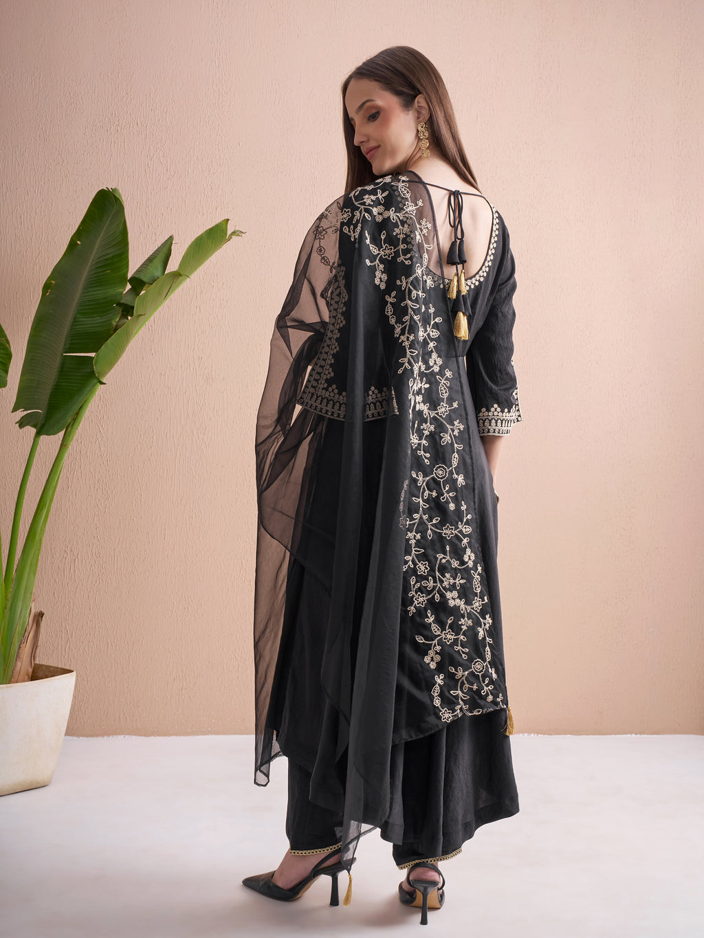 Vishudh Women Black Embroidered Kurta With Trouser And Dupatta - Black - Image 3