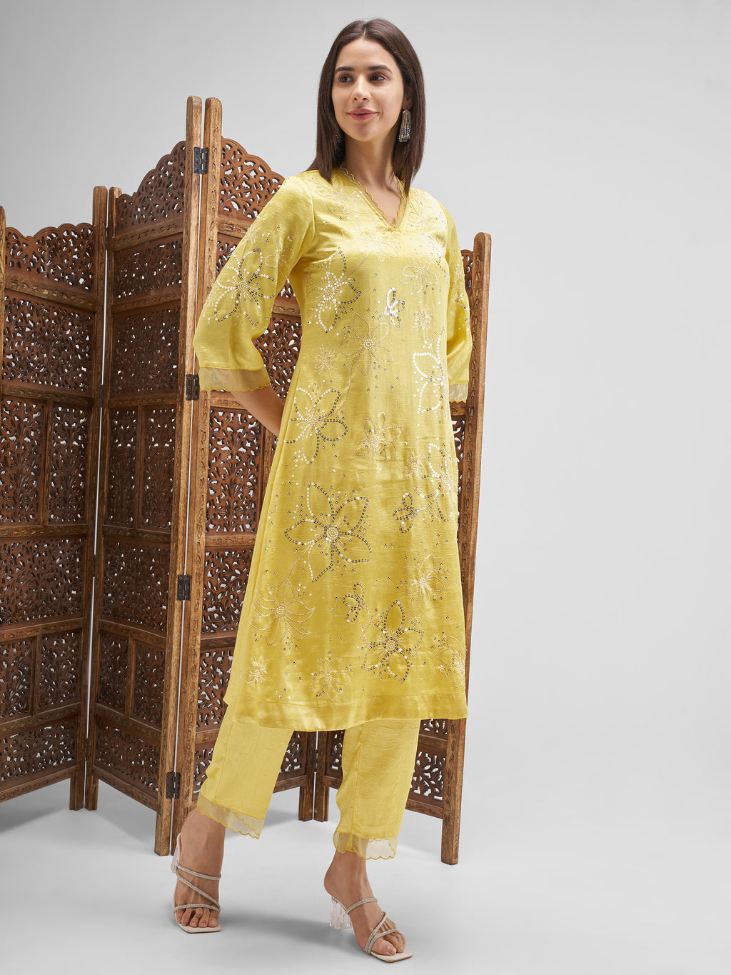 Vishudh Women Yellow Embroidered Kurta And Trouser - Yellow - Image 4
