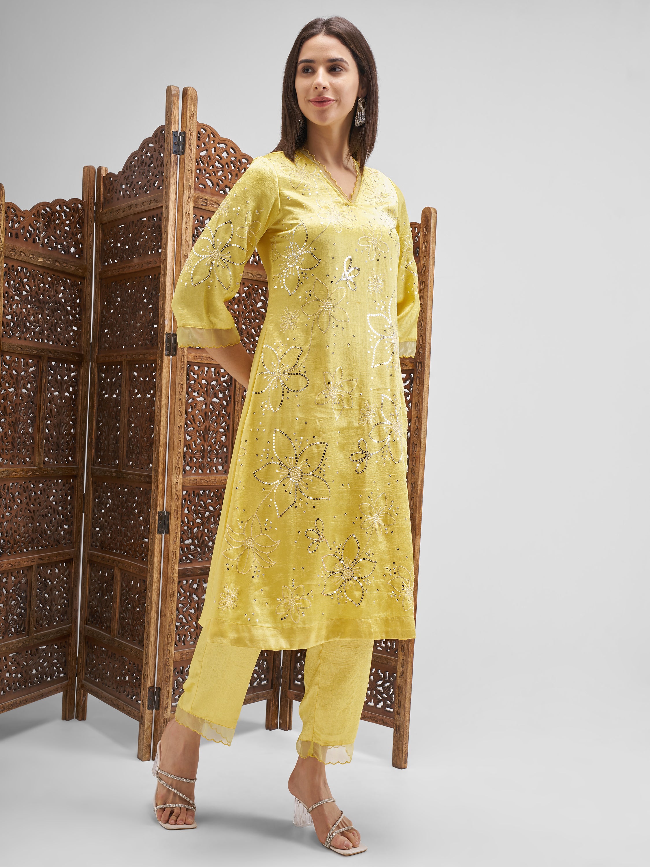 Vishudh Women Yellow Embroidered Kurta And Trouser - Yellow - Image 4