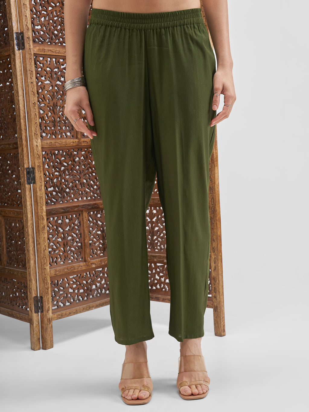 Vishudh Women Green Embroidered Kurta And Trousers With Dupatta - Green - Image 6