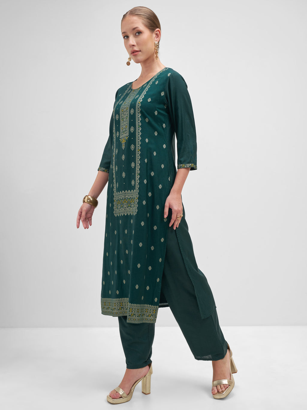 Vishudh Women Teal Embroidered Kurta And Trouser With Dupatta - Teal - Image 2