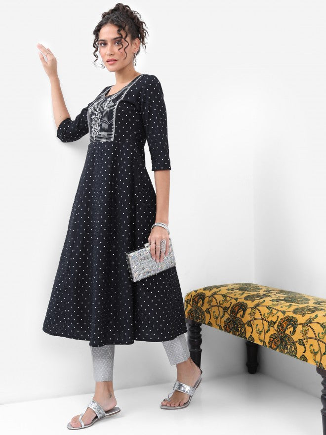 Vishudh Women Black Printed A-Line Kurta - Black - Image 4
