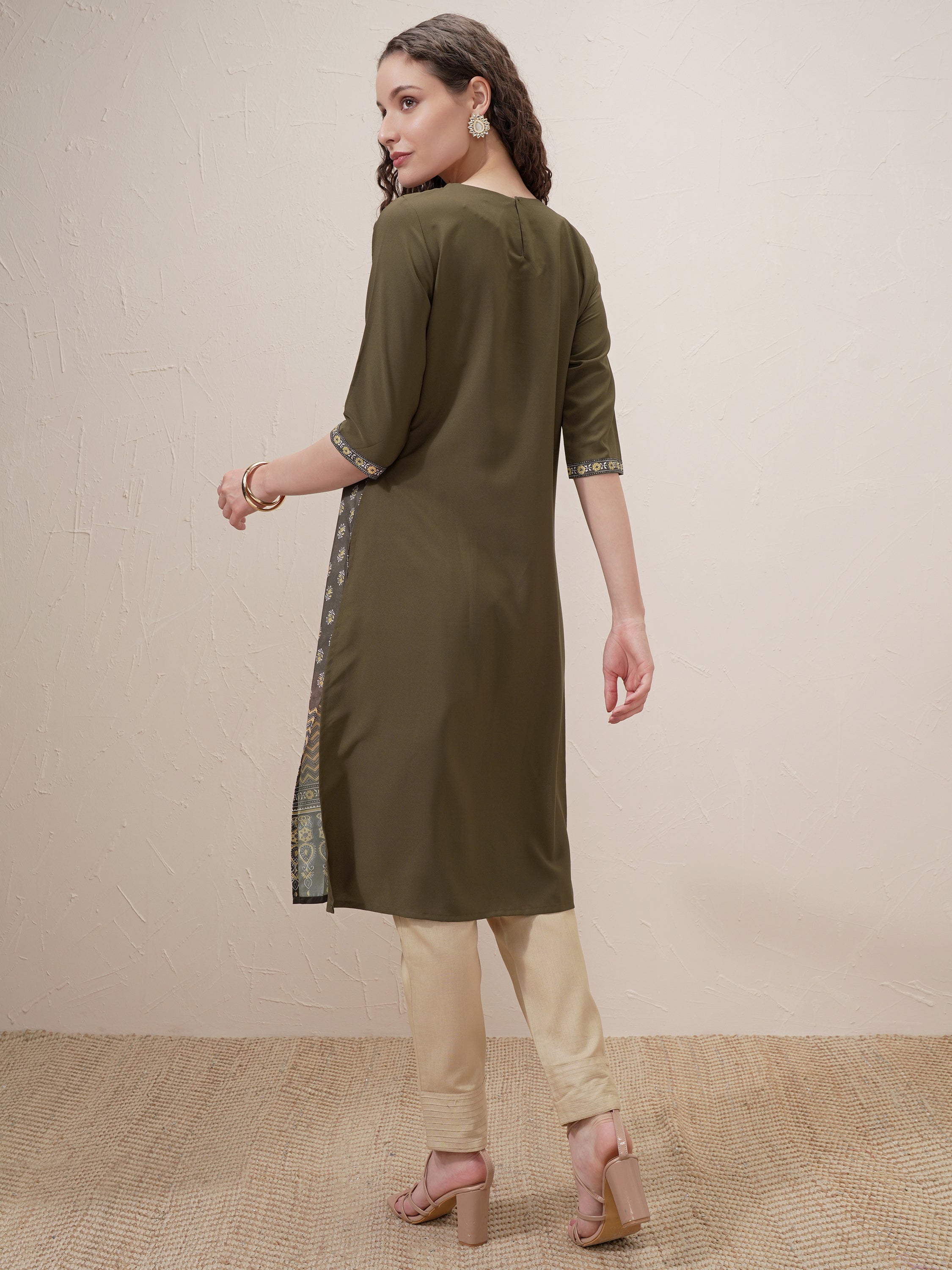Vishudh Women Green Printed Straight Kurta - Green - Image 3