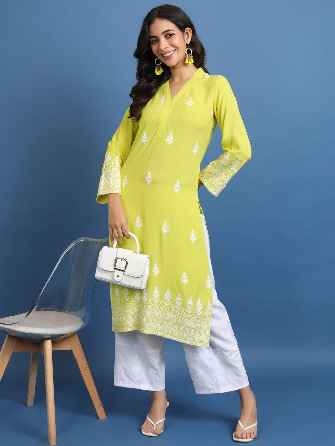 Vishudh Women Green Embroidered Straight Kurta - Green - Image 1