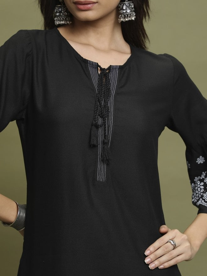 Vishudh Women Black Printed Straight Kurta - Black - Image 5