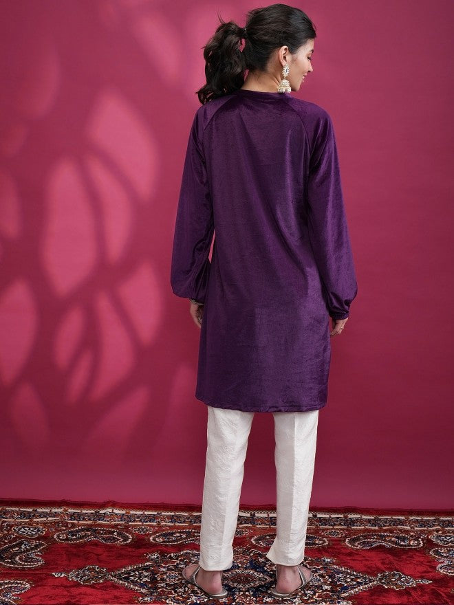Vishudh Women Magenta Embroidered Straight Kurta - Magenta - Image 3