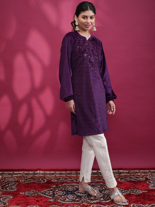 Vishudh Women Magenta Embroidered Straight Kurta - Magenta - Image 4