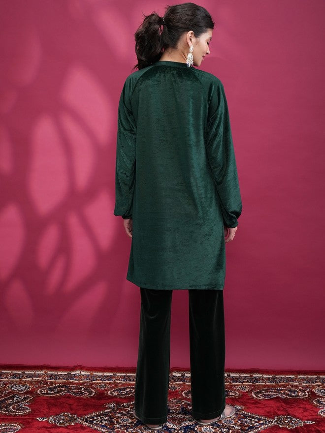 Vishudh Women Green Embroidered Straight Kurta - Green - Image 3