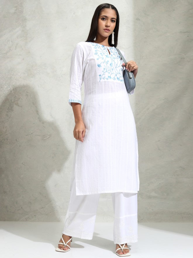 Vishudh Women White Embroidered Straight Kurta - White - Image 2
