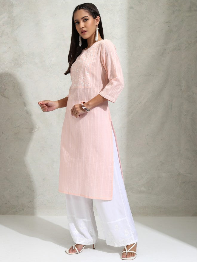 Vishudh Women Pink Embroidered Straight Kurta - Pink - Image 4
