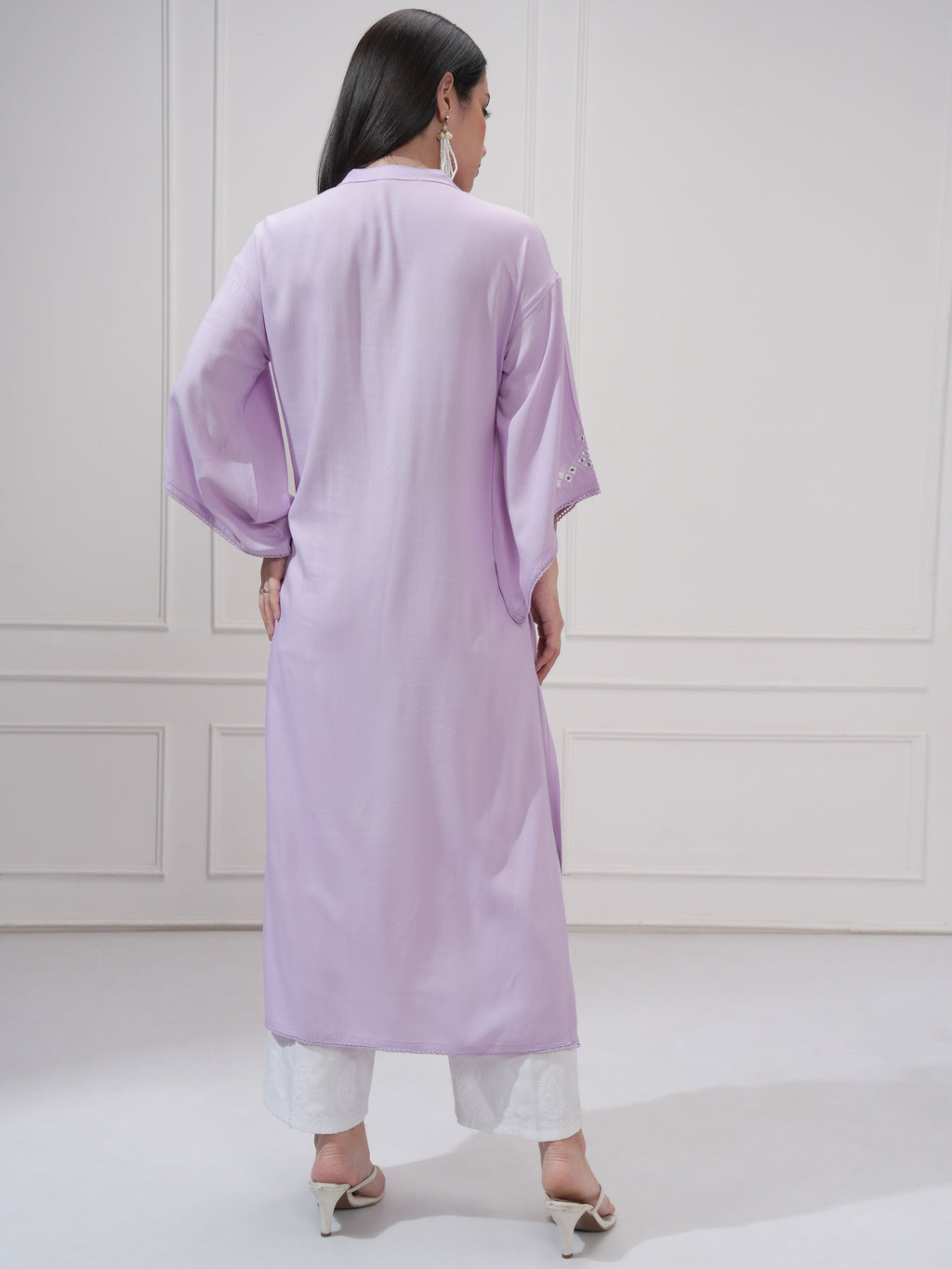 Vishudh Women Purple Embroidered A-Line Kurta - Purple - Image 3