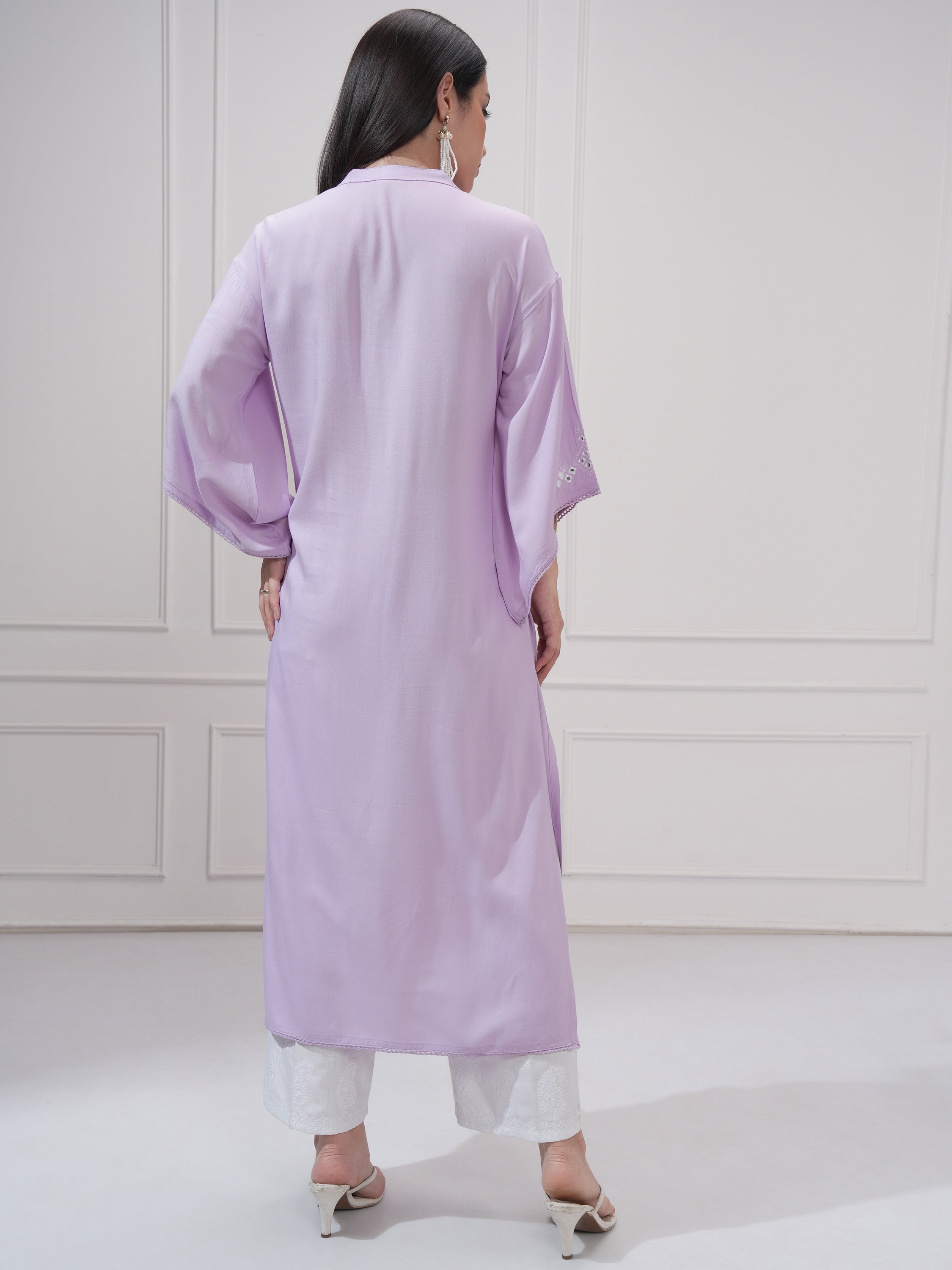 Vishudh Women Purple Embroidered A-Line Kurta - Purple - Image 3