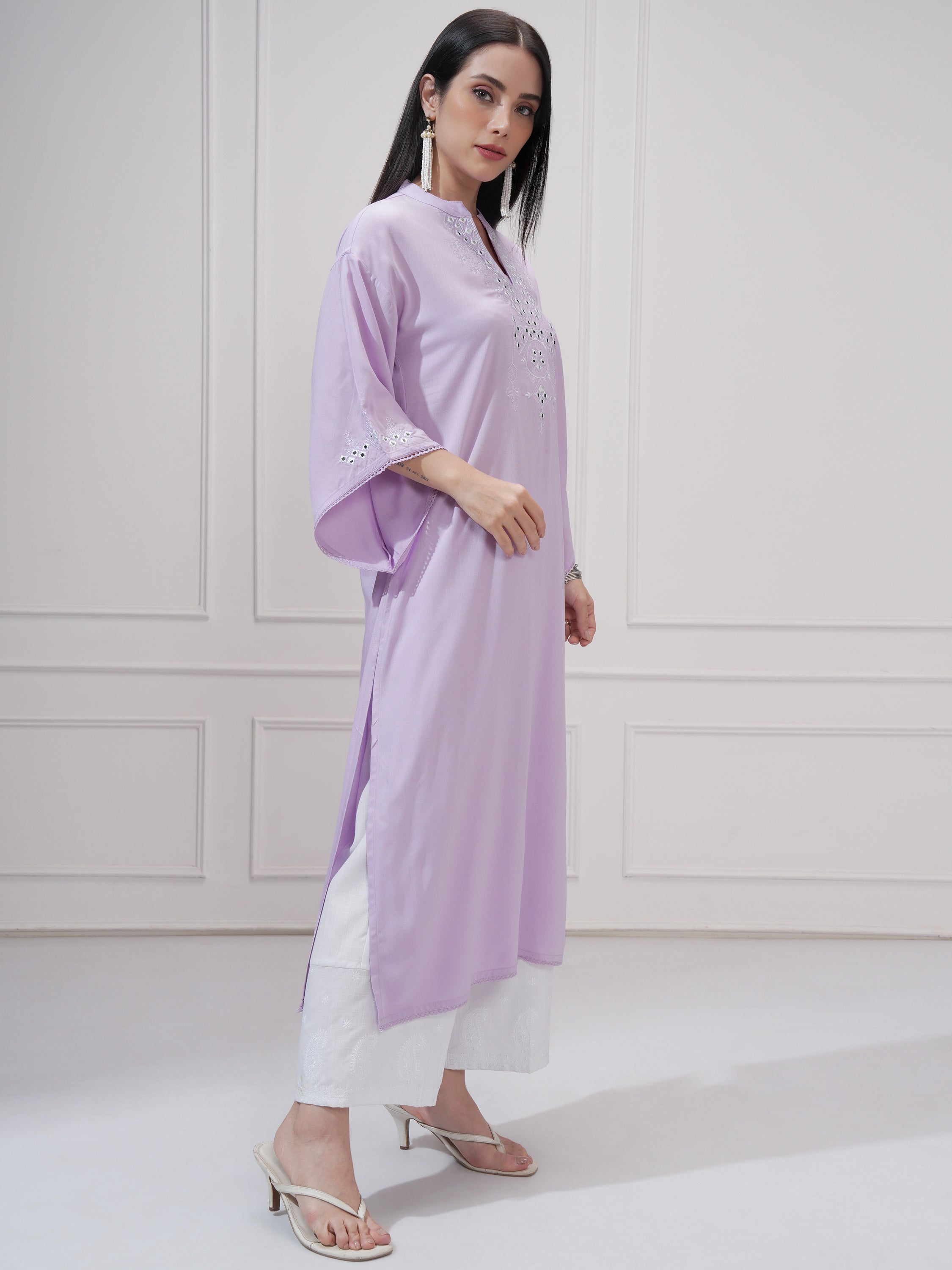 Vishudh Women Purple Embroidered A-Line Kurta - Purple - Image 6