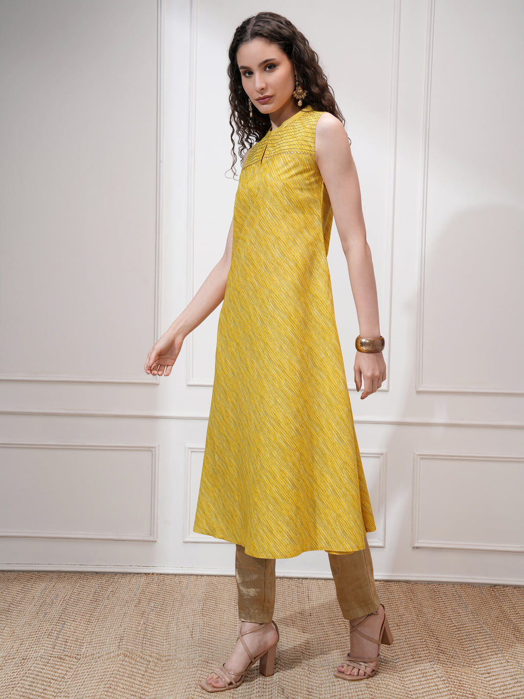 Vishudh Women Yellow Self Design Straight Kurta - Yellow - Image 4