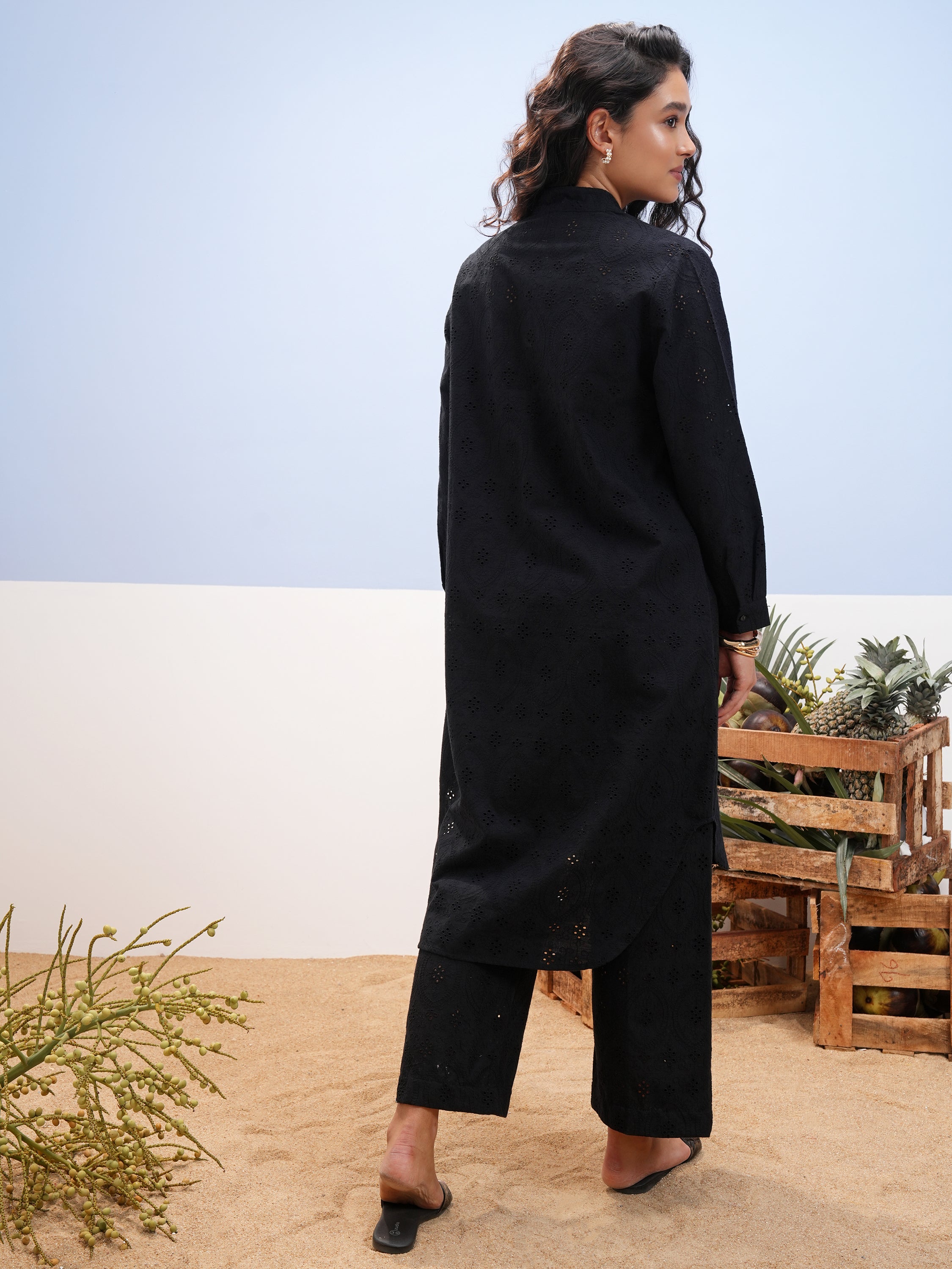 Vara By Vishudh Women Black Embroidered Straight Kurta - Black - Image 3