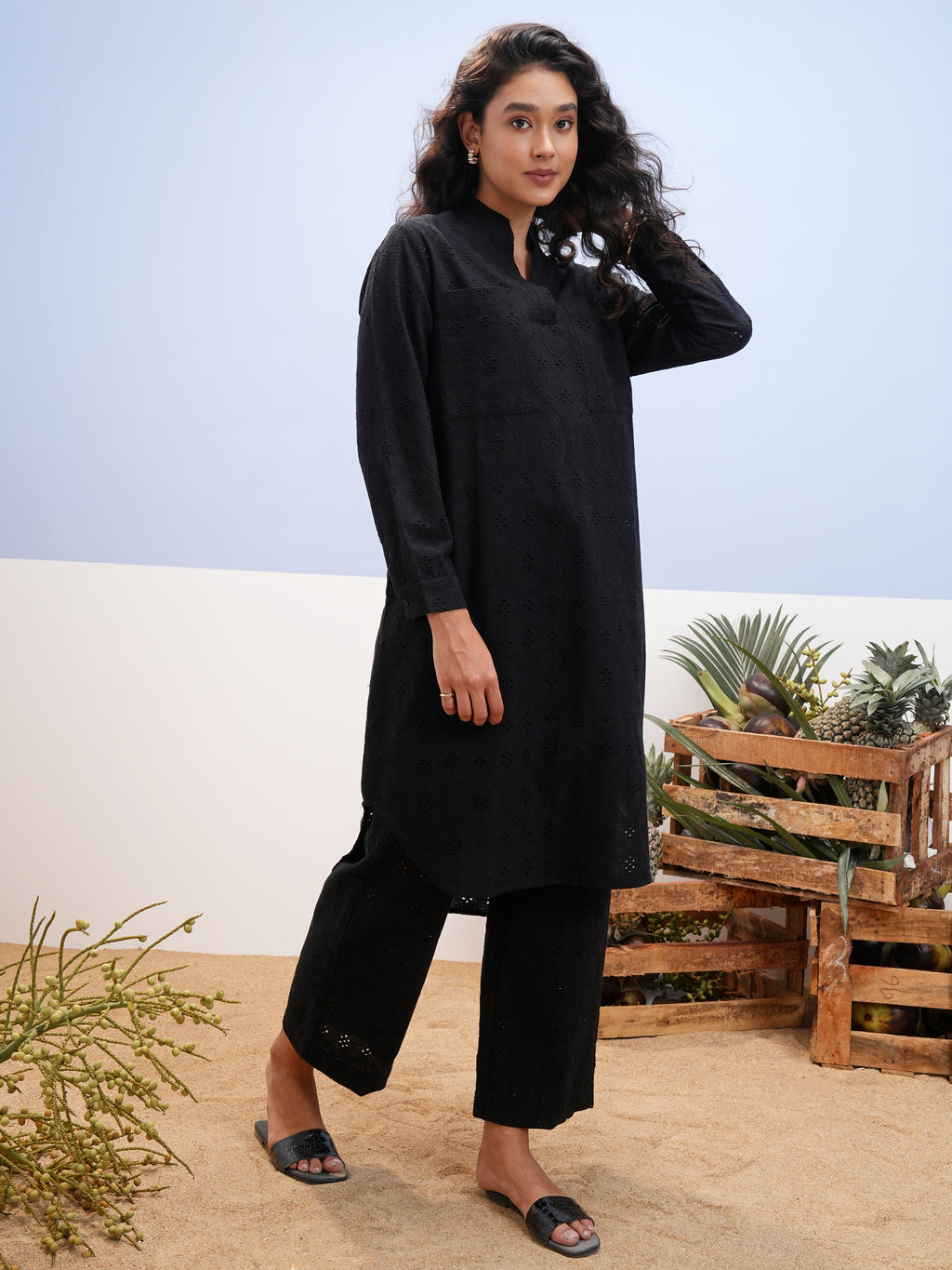 Vara By Vishudh Women Black Embroidered Straight Kurta - Black - Image 4