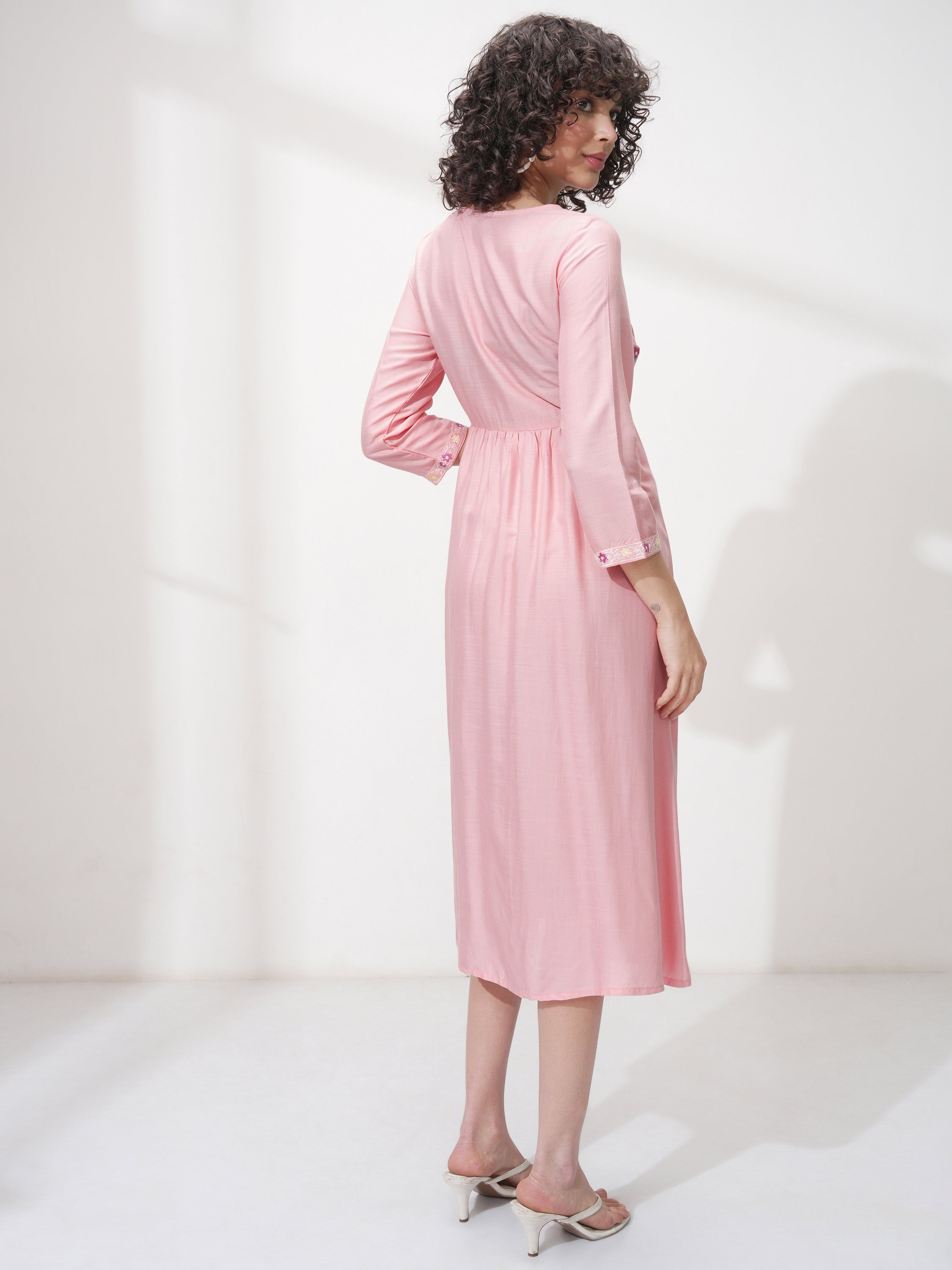 Vishudh Women Pink Embroidered A-Line Kurta - Pink - Image 3