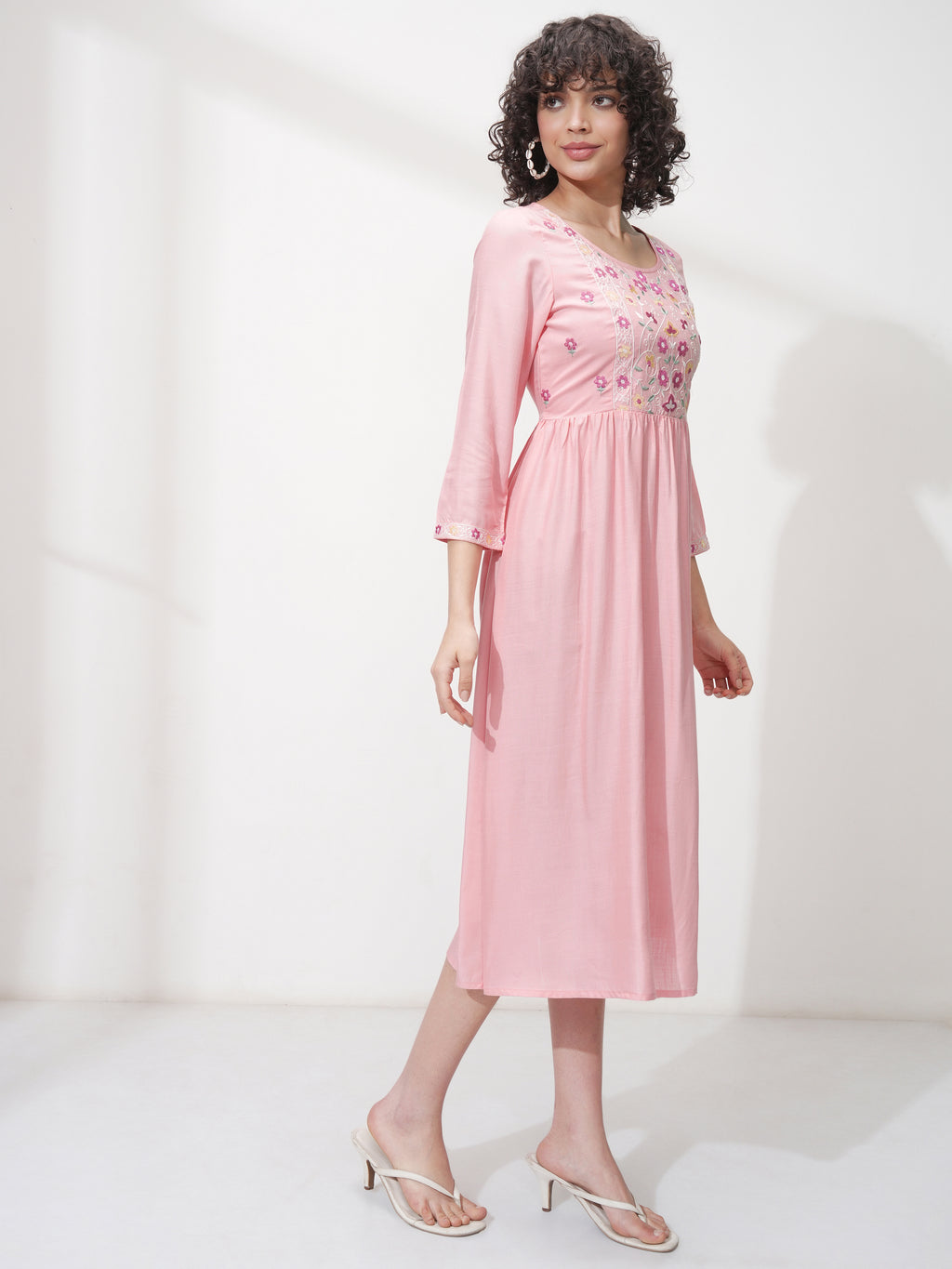 Vishudh Women Pink Embroidered A-Line Kurta - Pink - Image 4