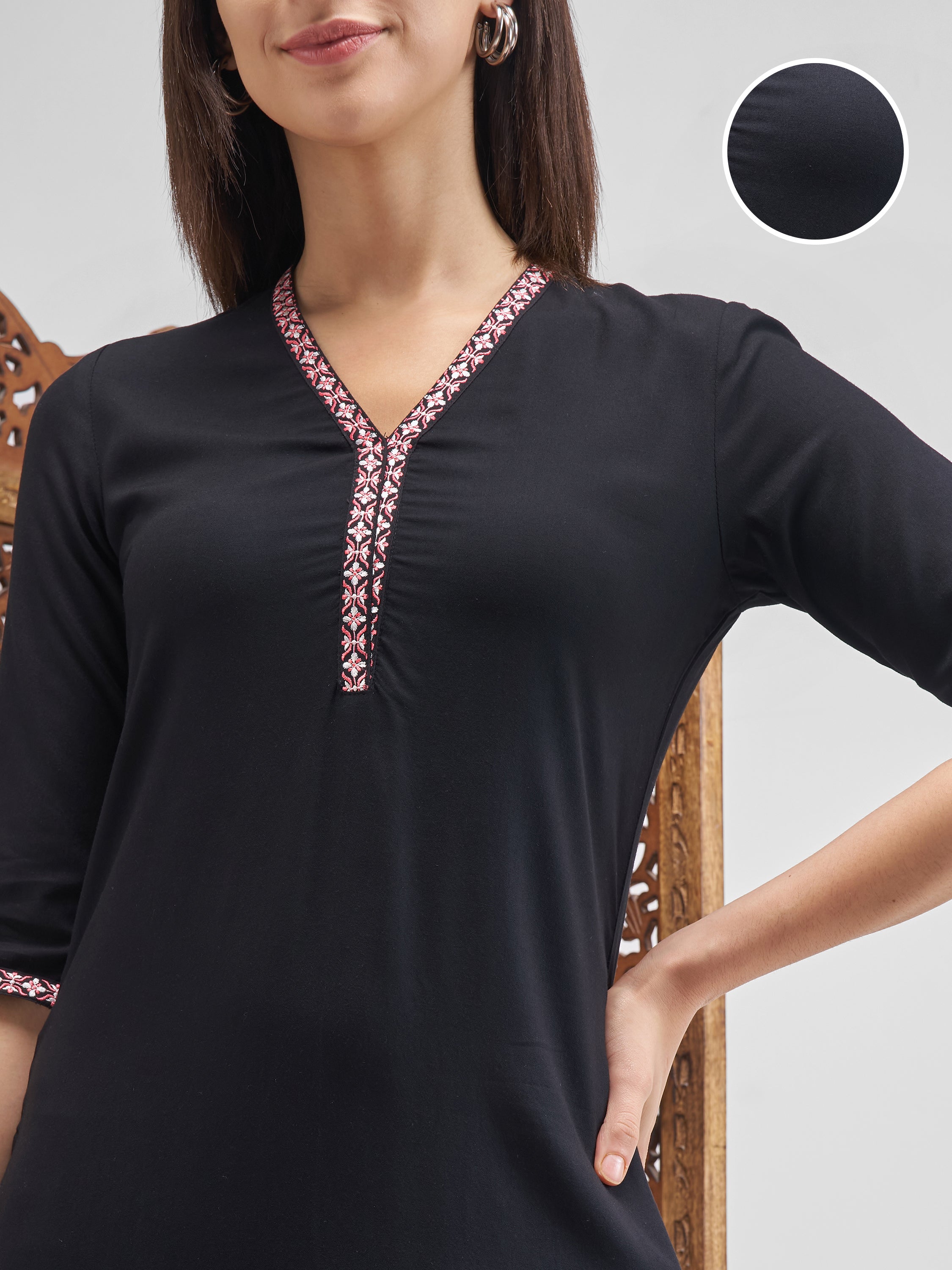 Vishudh Women Black Embroidered Straight Kurta - Black - Image 5