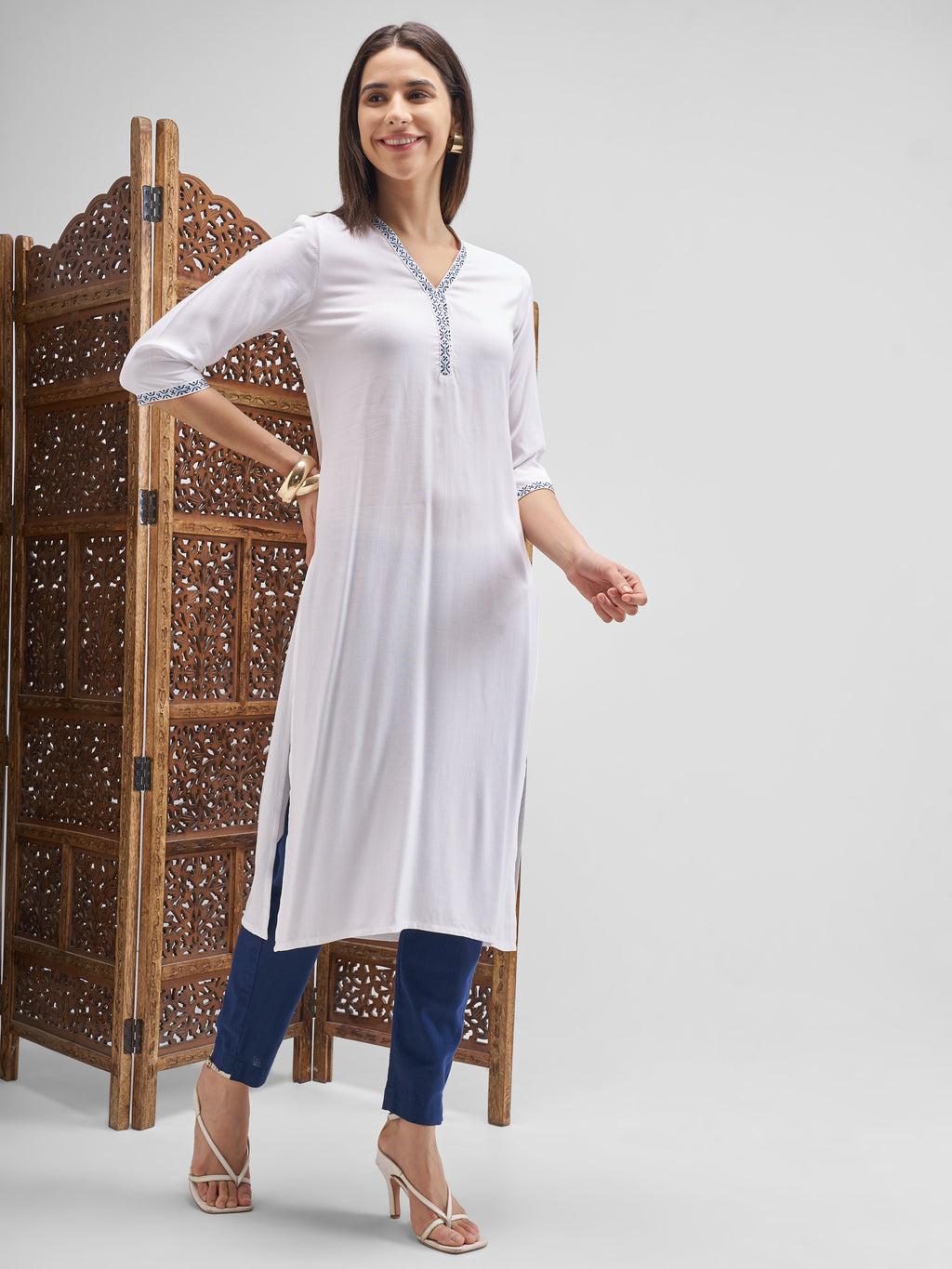 Vishudh Women Off White Embroidered Straight Kurta - Off White - Image 4