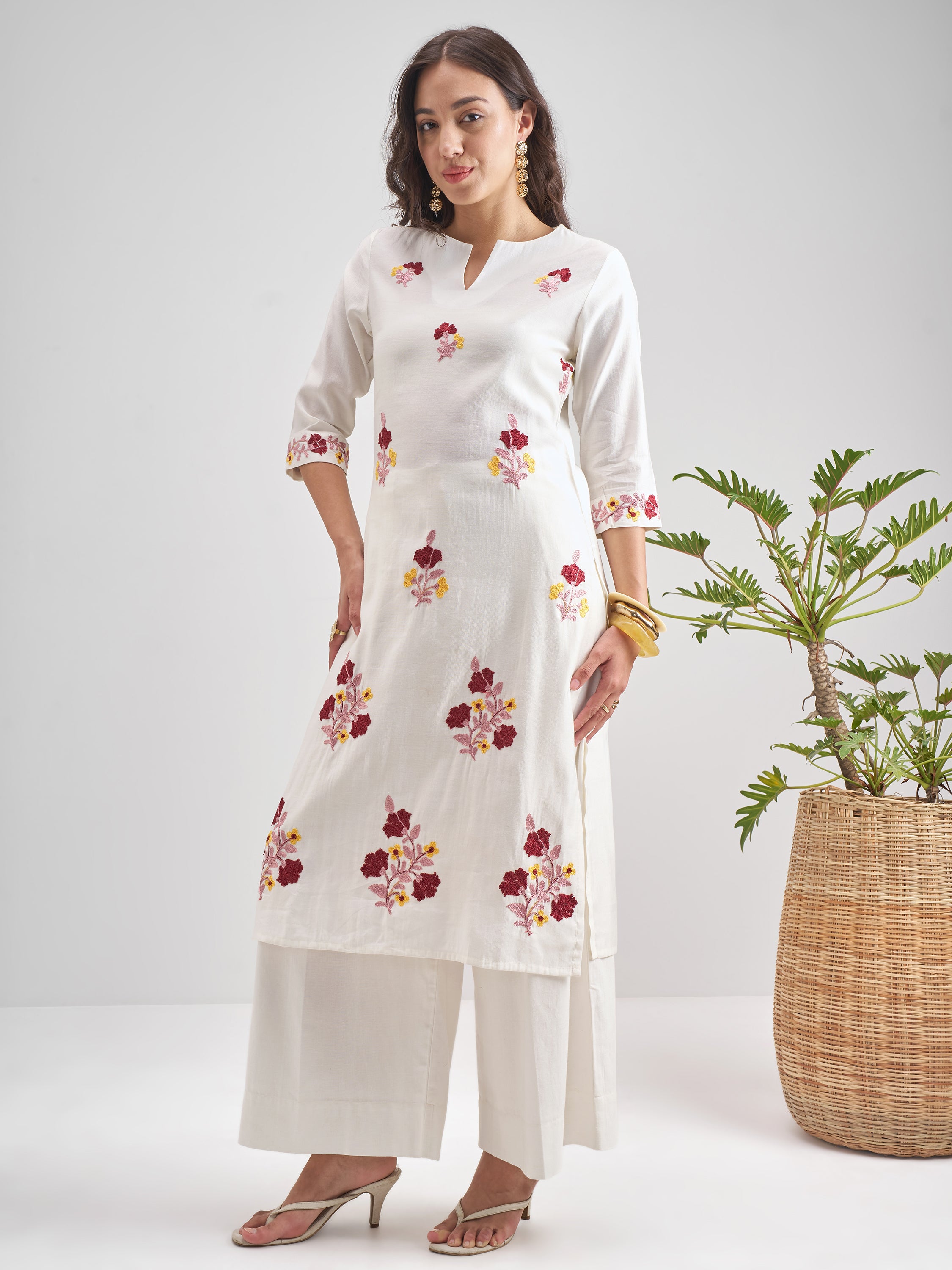 Vishudh Women Off White Embroidered Straight Kurta - Off White - Image 2