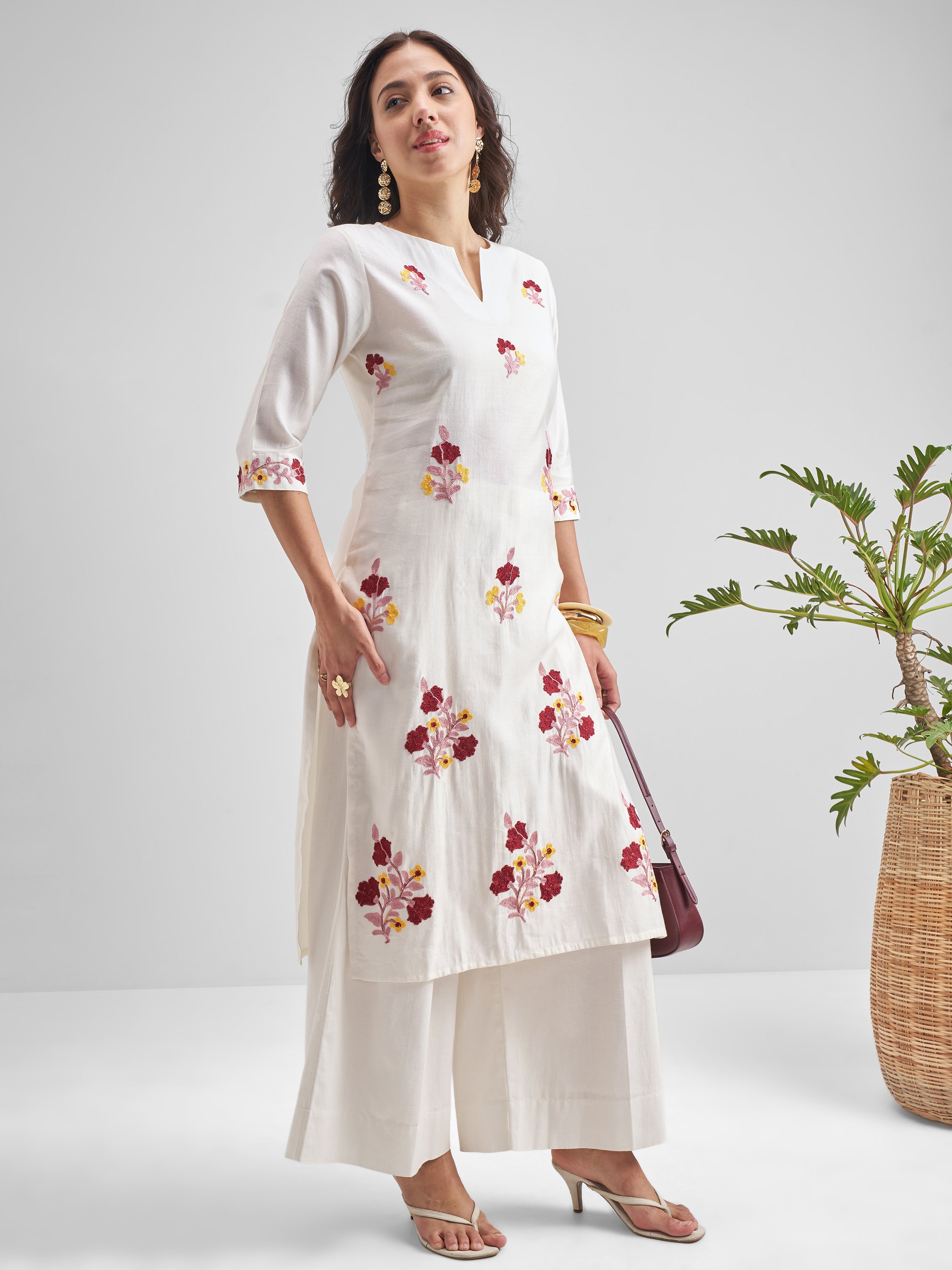 Vishudh Women Off White Embroidered Straight Kurta - Off White - Image 4