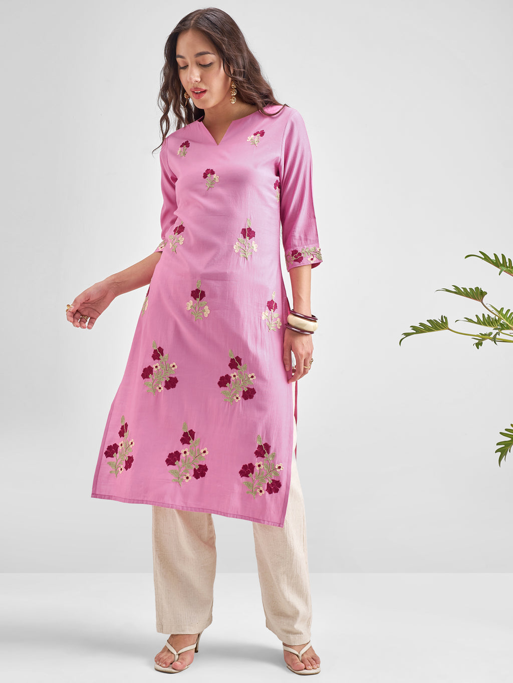 Vishudh Women Pink Embroidered Straight Kurta - Pink - Image 1