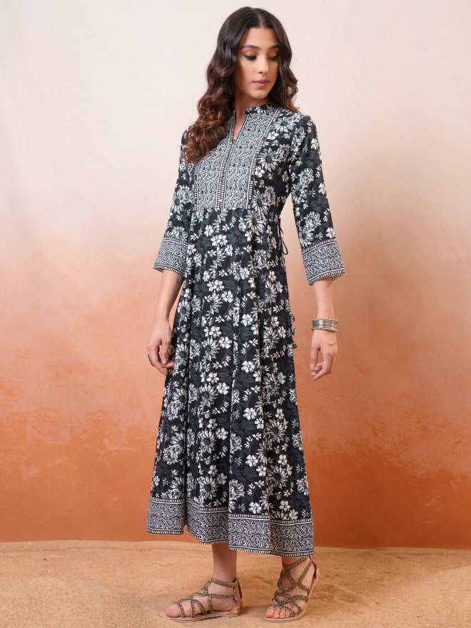 Vishudh women Black Printed Fit And Flare Dress - Black - Image 4
