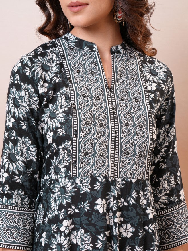 Vishudh women Black Printed Fit And Flare Dress - Black - Image 5