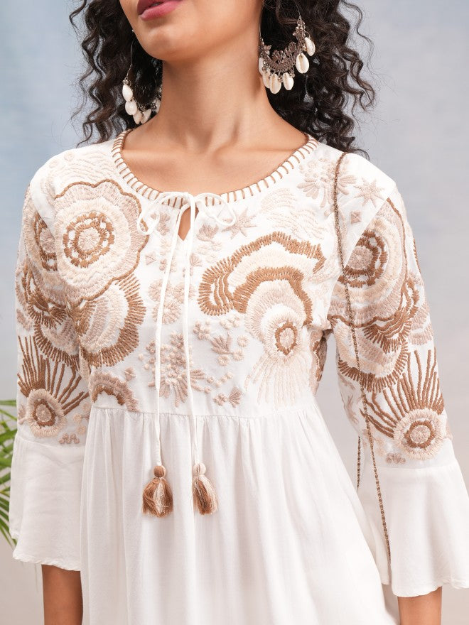 Vishudh Women Off White Top With Trouser - Off White - Image 5
