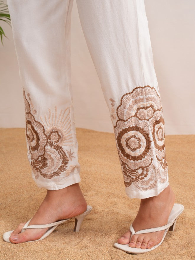 Vishudh Women Off White Top With Trouser - Off White - Image 8