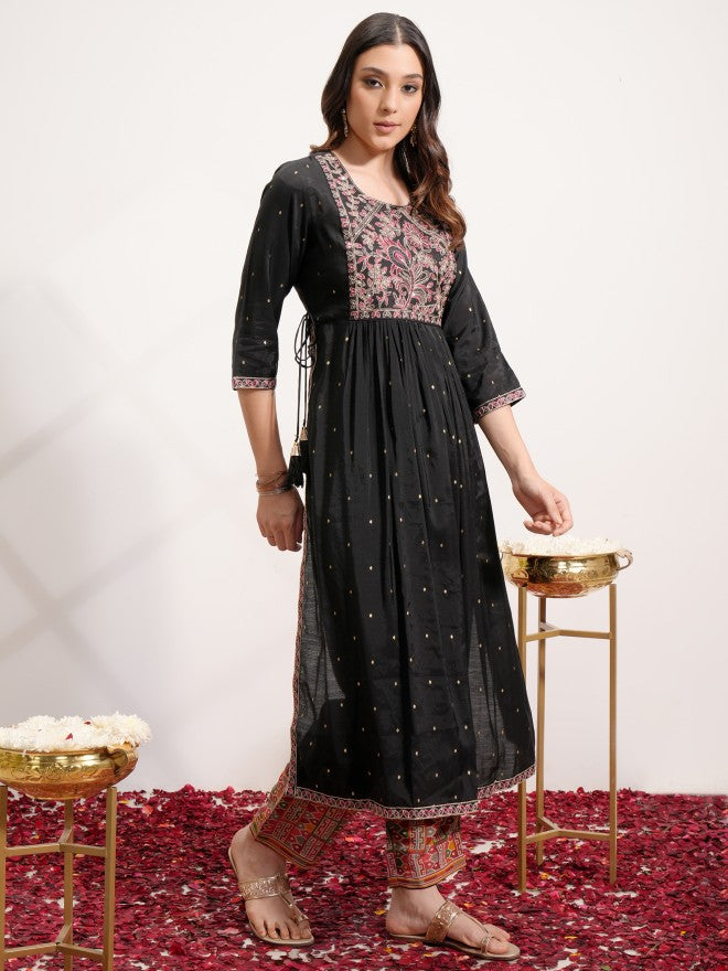 Vishudh Women Black Embroidered Kurta With Trouser And Dupatta - Black - Image 4