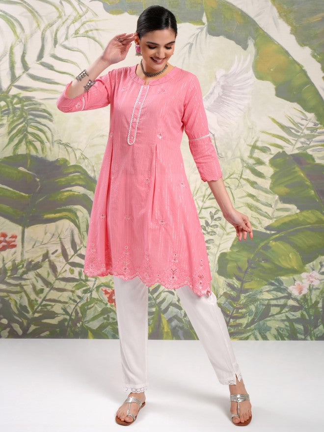 Vishudh Women Pink Embroidered Kurta With Trouser - Pink - Image 2