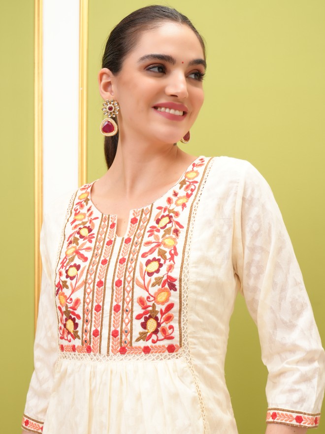 Vishudh Women Cream Embroidered Kurta With Trouser - Cream - Image 9