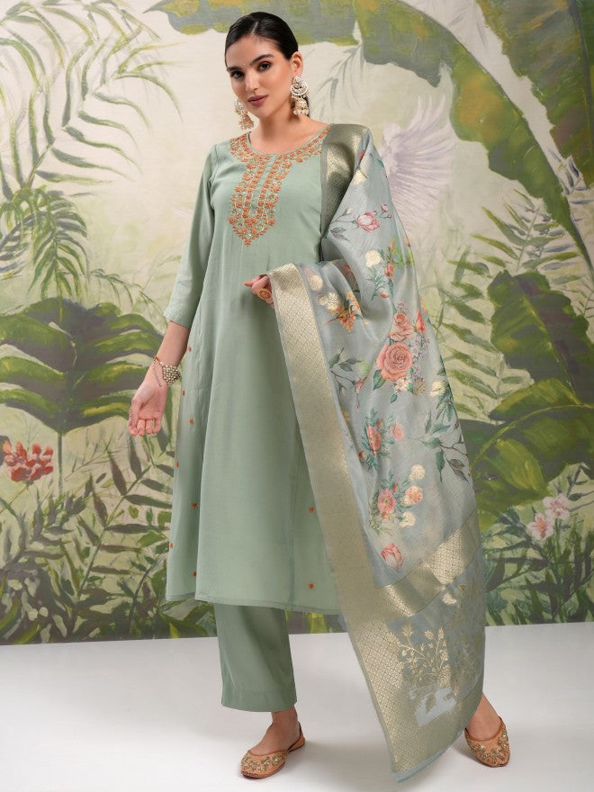 Vishudh Women Green Embroidered Kurta With Trouser And Dupatta - Green - Image 2