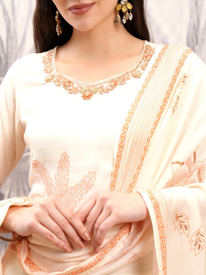 Vishudh Women Cream Printed Kurta With Trouser And Dupatta - Cream - Image 5