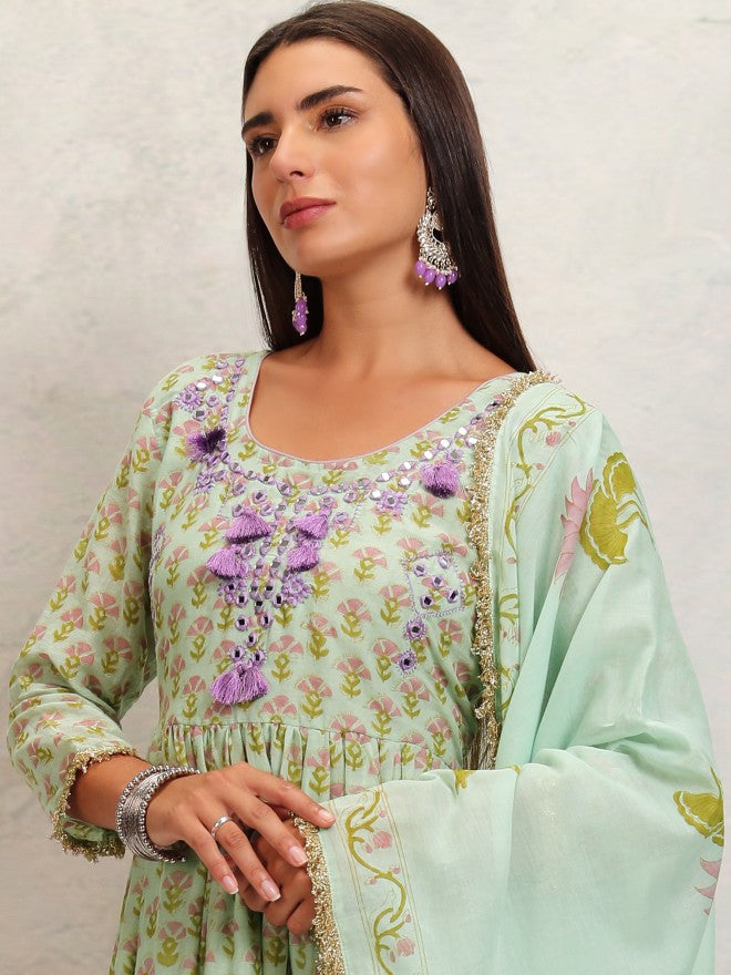 Vishudh Women Green Printed Kurta With Trouser And Dupatta - Green - Image 1