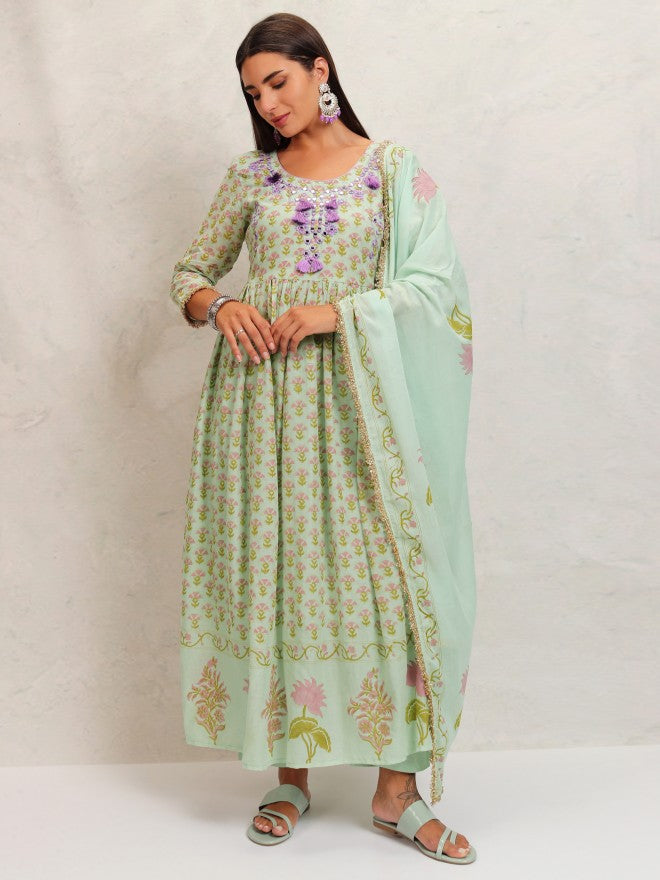 Vishudh Women Green Printed Kurta With Trouser And Dupatta - Green - Image 2