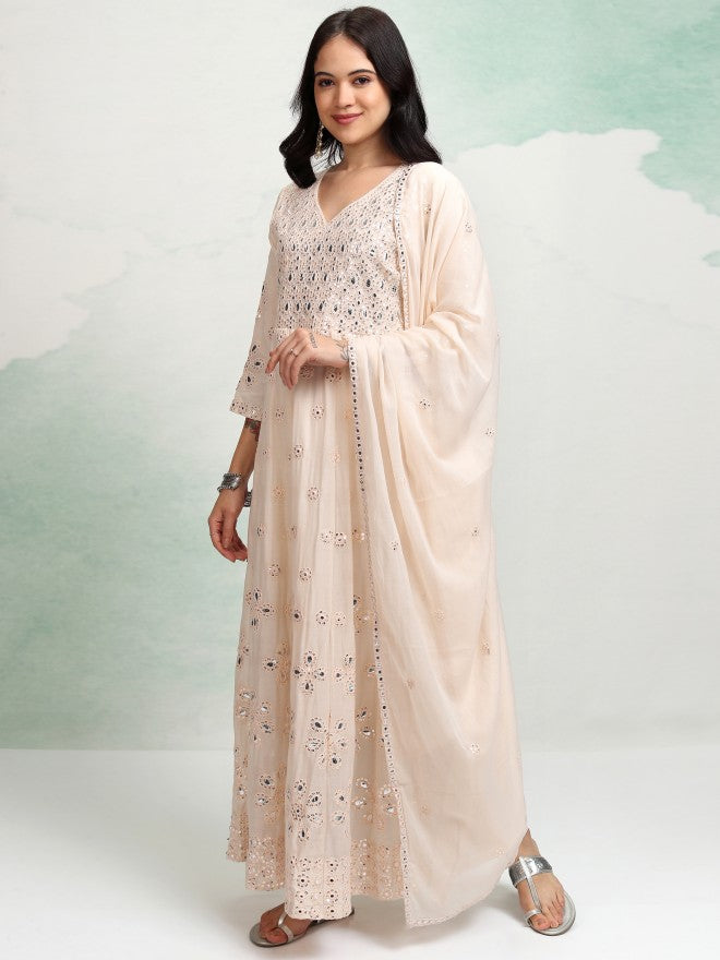 Vishudh Women Cream Embroidered Kurta With Trouser And Dupatta - Cream - Image 4