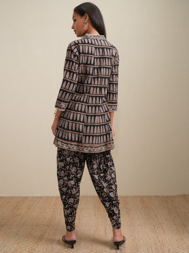 Vishudh Women Black Printed Kurta With Trouser - Black - Image 3