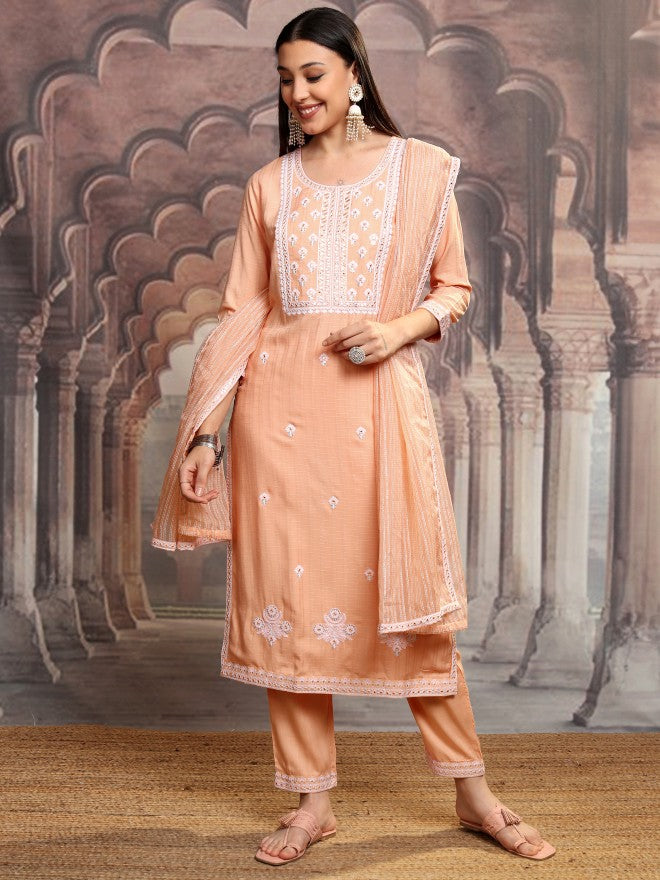 Vishudh Women Orange Embroidered Kurta With Trousers - Orange - Image 2
