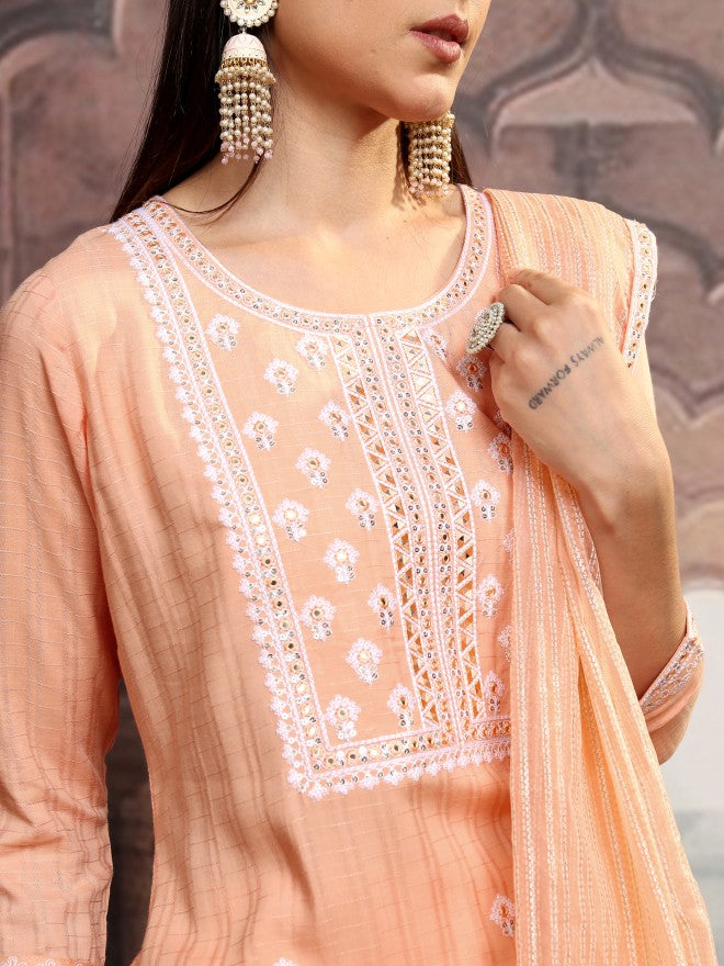 Vishudh Women Orange Embroidered Kurta With Trousers - Orange - Image 5