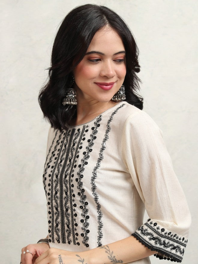 Vishudh Women White Embroidered Kurta With Trouser - White - Image 2
